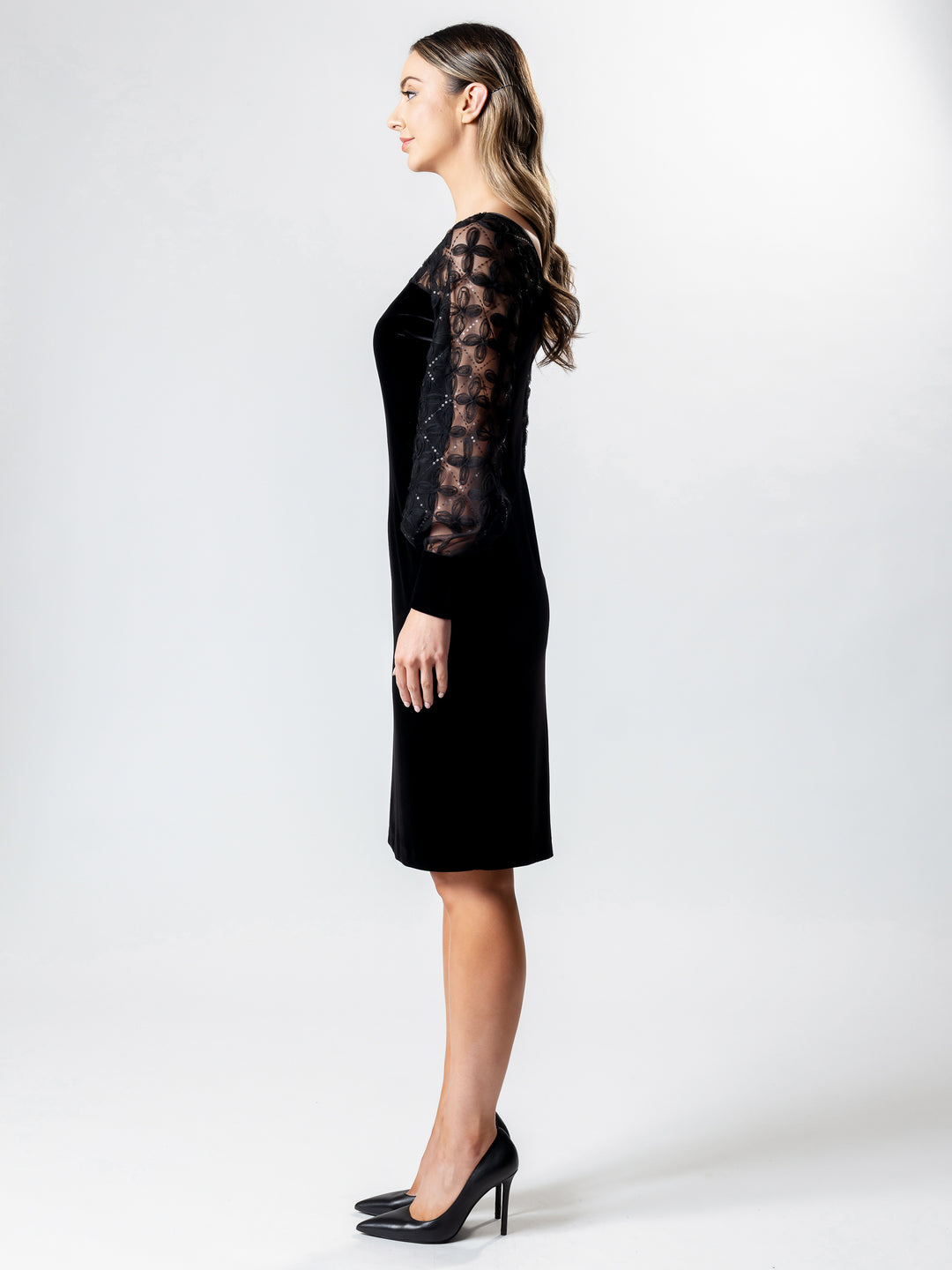 DHALIA Blouson Sleeve Velvet Dress