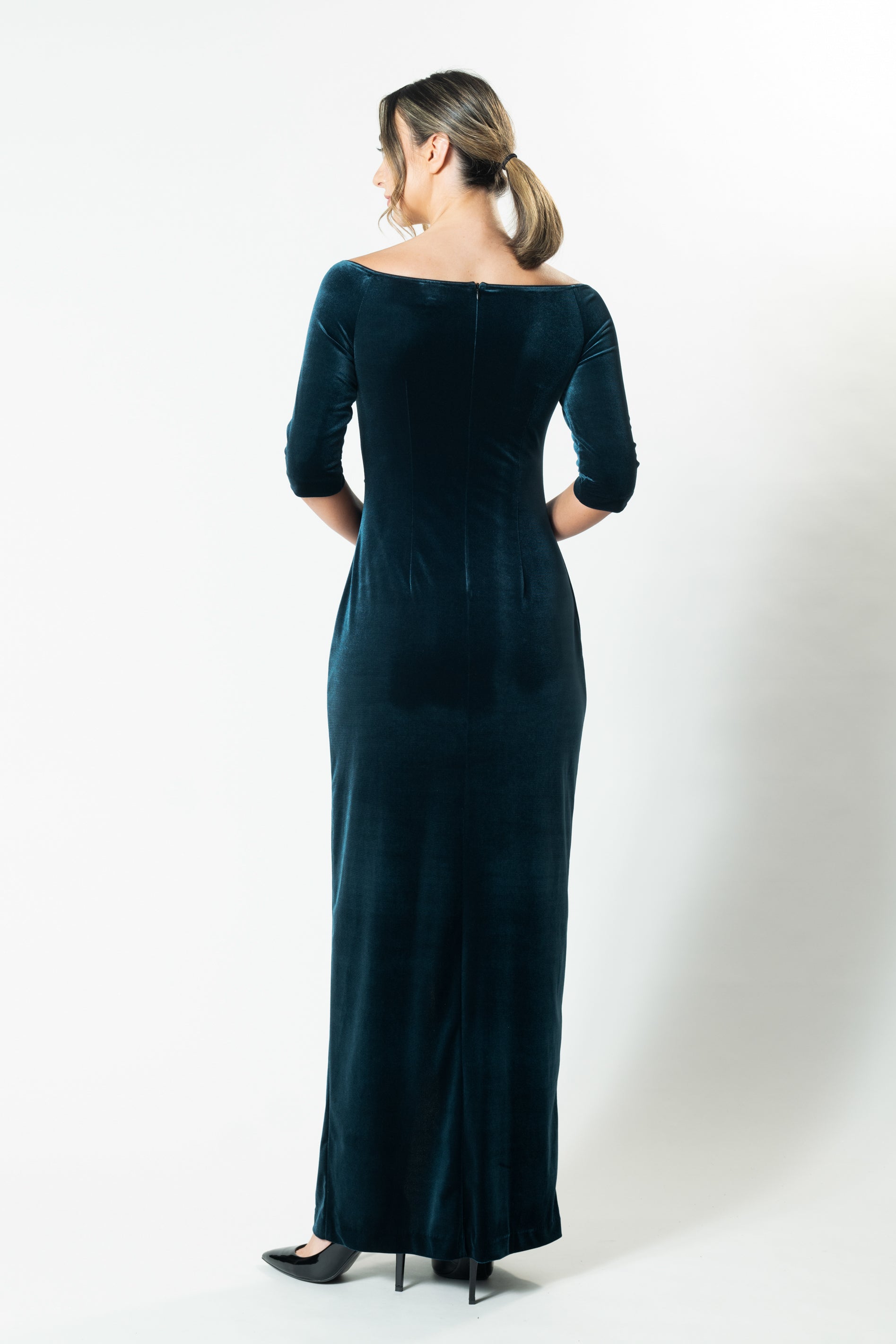 SILHOUETTE Gather Front 3 4 Sleeve Gown